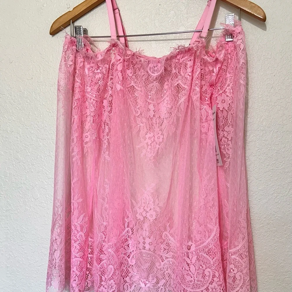Elegant Pink Lace Sleepwear - Picture 2 of 7